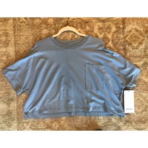 NWT Lululemon cropped shirt